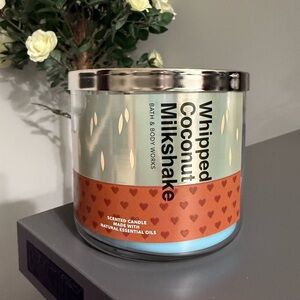 Bath & Body Works Whipped Coconut Milkshake Candle